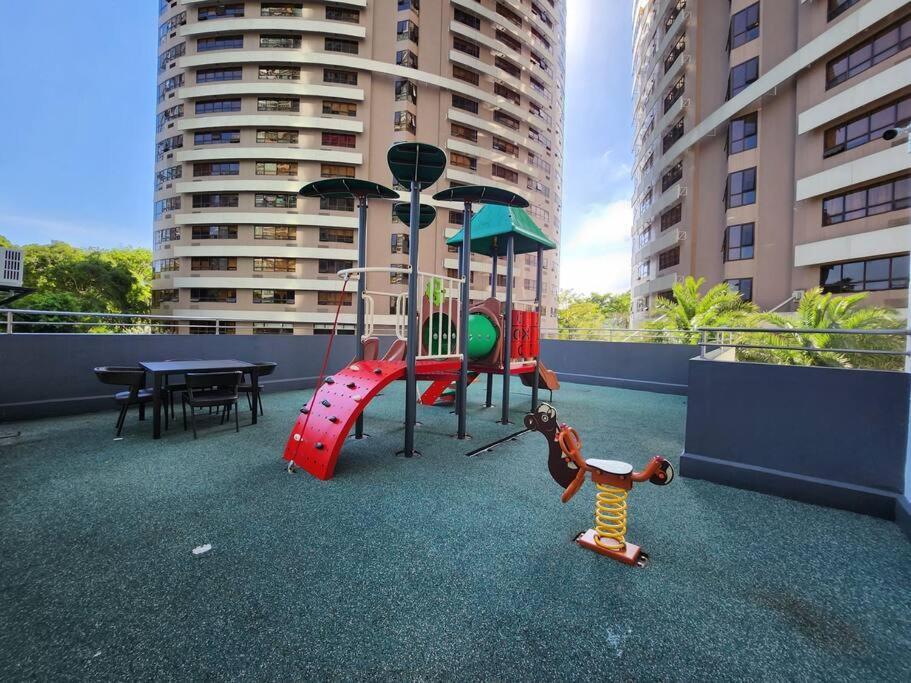 Bgc Fresh & Cozy Studio Near Burgos Circle With Fast Internet Connection มะนิลา ภายนอก รูปภาพ